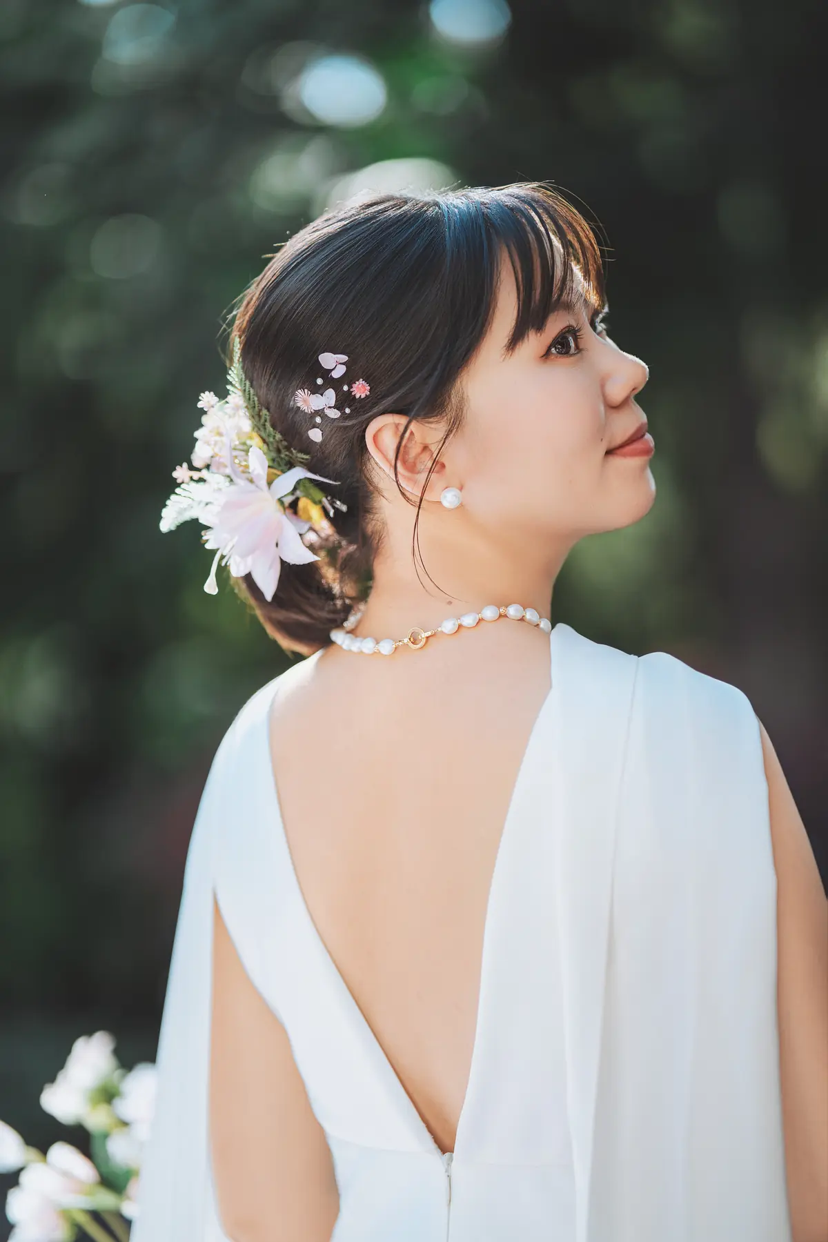 Bridal hair and pearl detail by Elaine