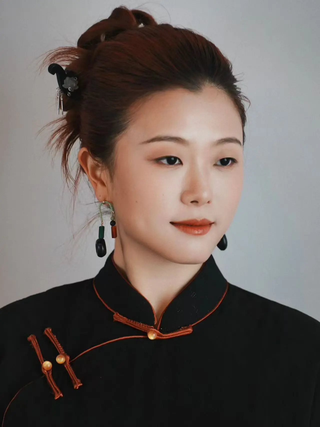 Modern Chinese beauty close-up by Giselle