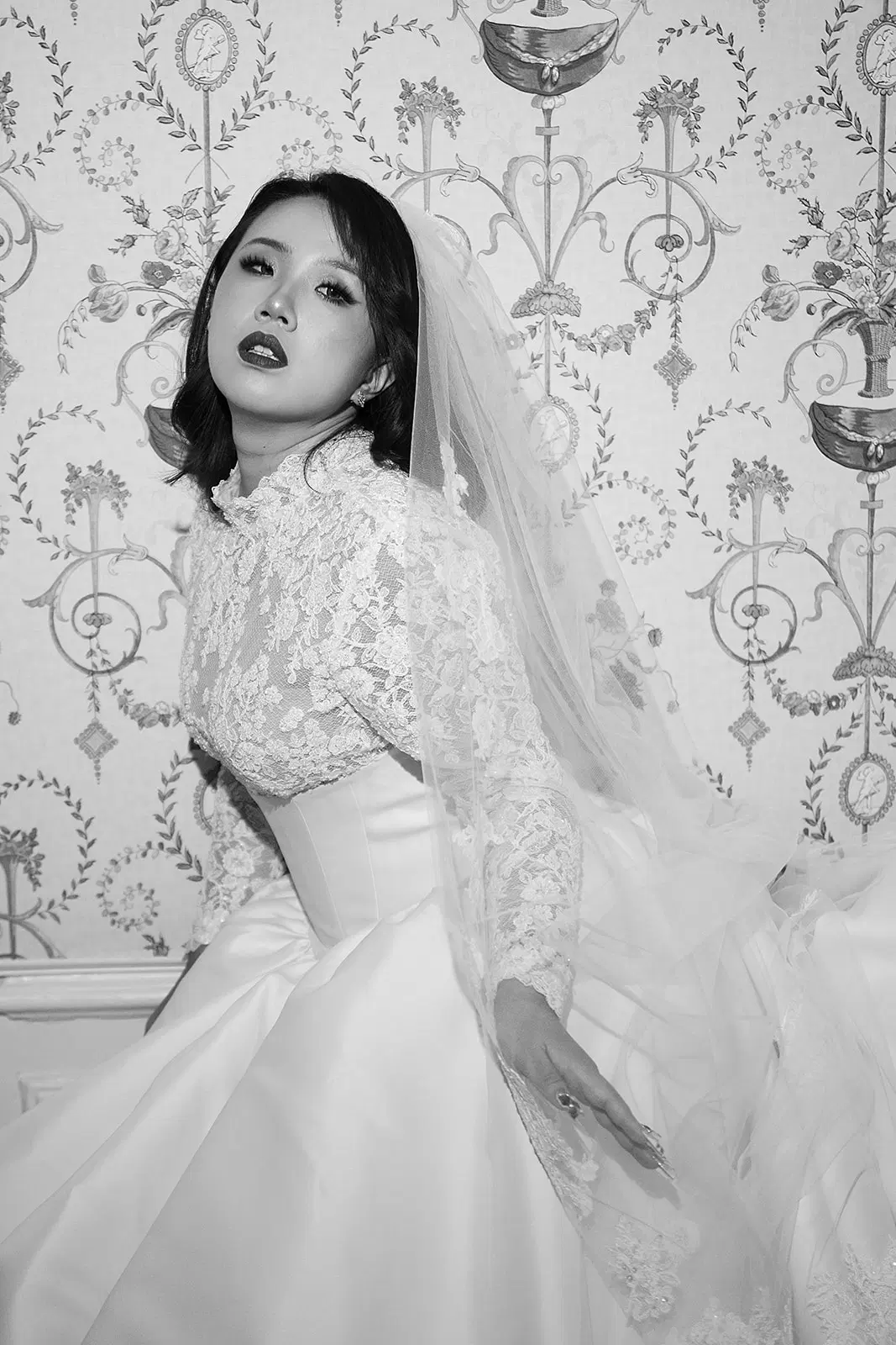Black and white bridal fashion portrait